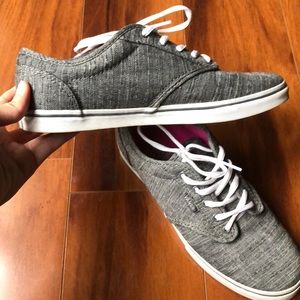 Vans slip on tennis shoes